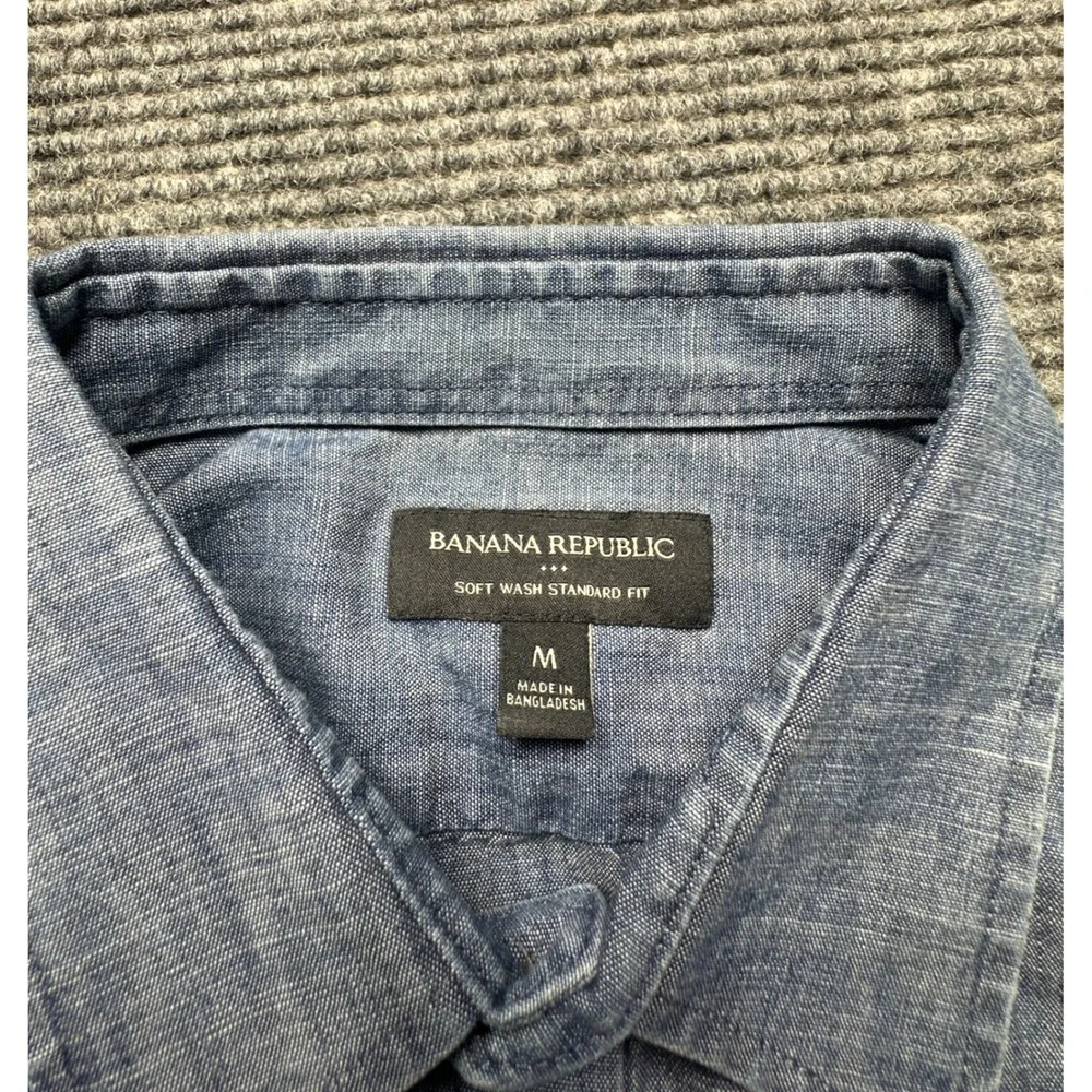 Banana Republic Button Down Shirt Men M Blue Chambray Soft Wash Standard Fit